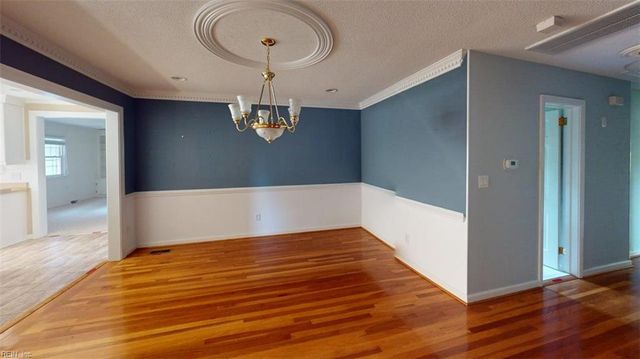 228 Falcon DR, Newport News, VA 23606