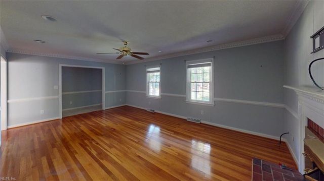 228 Falcon DR, Newport News, VA 23606