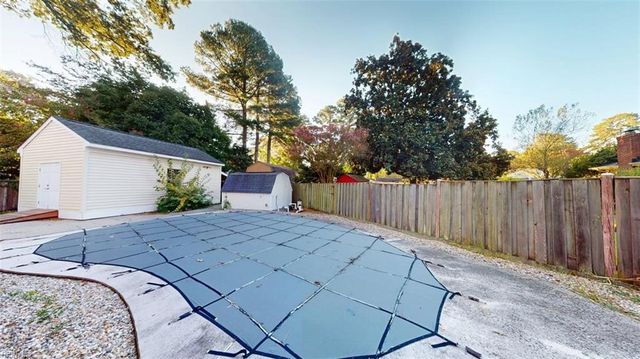 228 Falcon DR, Newport News, VA 23606