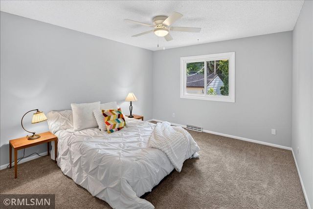 3454 Indiana Avenue N, Robbinsdale, MN 55422
