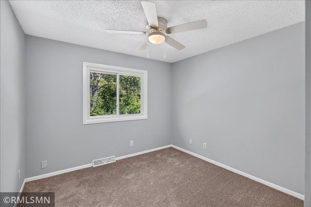 3454 Indiana Avenue N, Robbinsdale, MN 55422