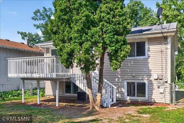 3454 Indiana Avenue N, Robbinsdale, MN 55422