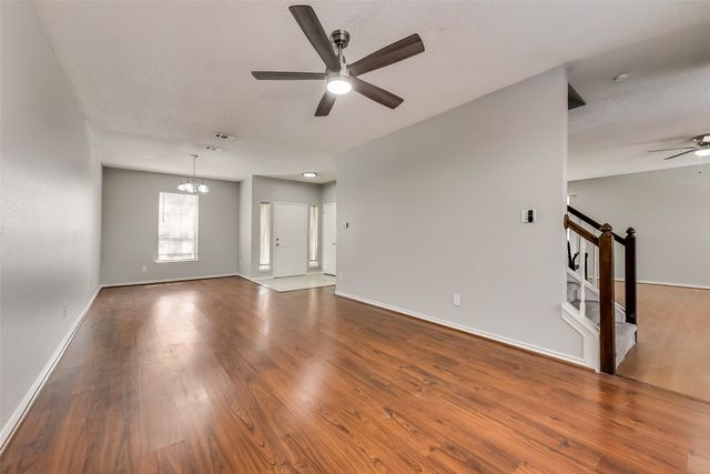 503 Las Cruces Drive, Irving, TX 75063