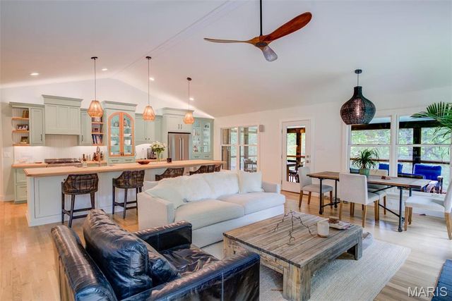 750 Wild Horse Valley Road, Wildwood, MO 63005