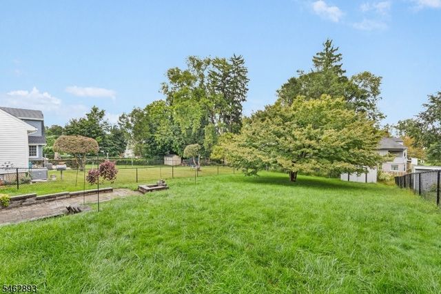 17 Ralph Pl, Morristown Town, NJ 07960