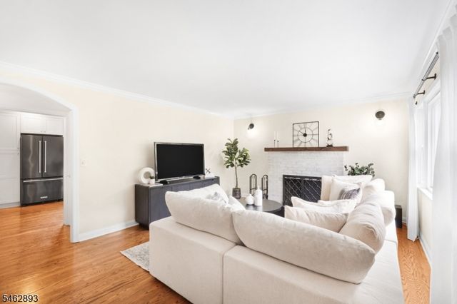 17 Ralph Pl, Morristown Town, NJ 07960