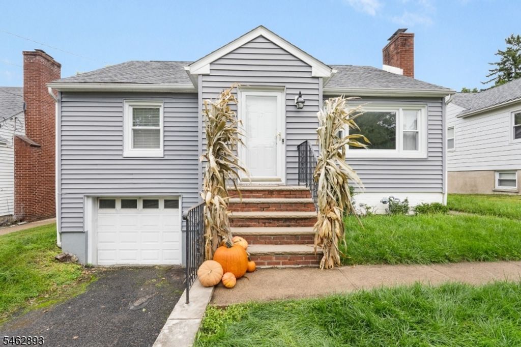 17 Ralph Pl, Morristown Town, NJ 07960