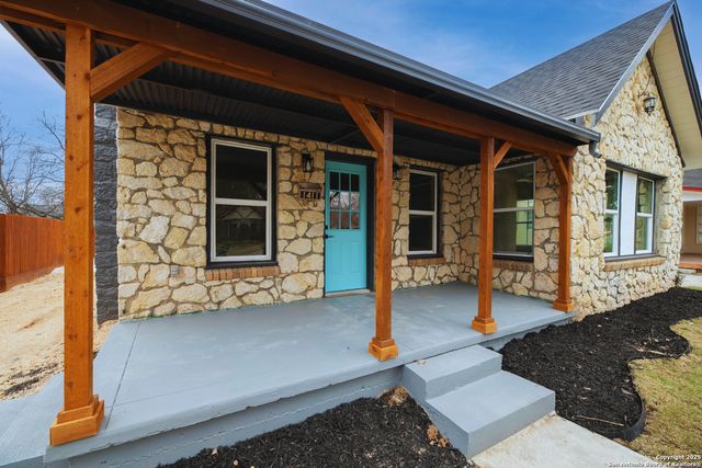 1411 McKinley, San Antonio, TX 78210