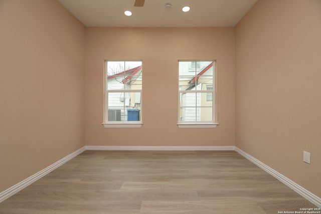 1411 McKinley, San Antonio, TX 78210