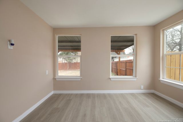 1411 McKinley, San Antonio, TX 78210