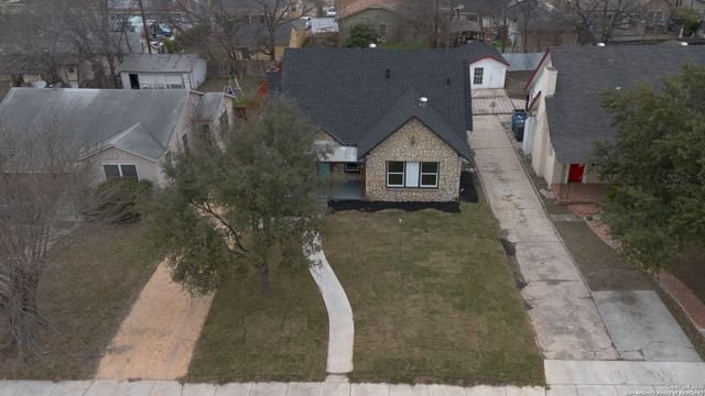 1411 McKinley, San Antonio, TX 78210