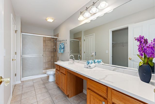487 Vaughn Circle, Aurora, IL 60502