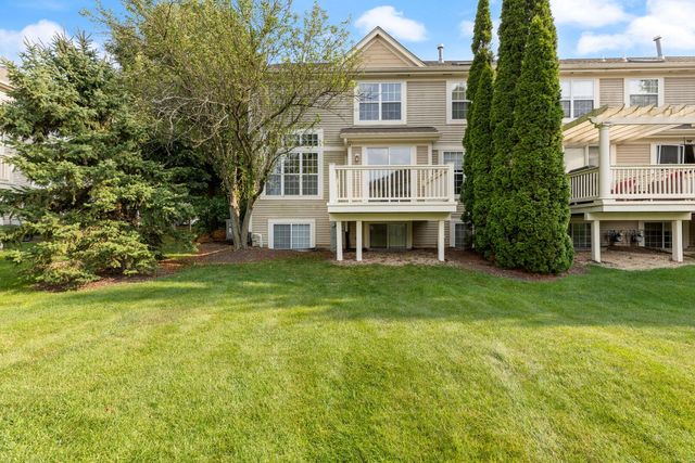 487 Vaughn Circle, Aurora, IL 60502