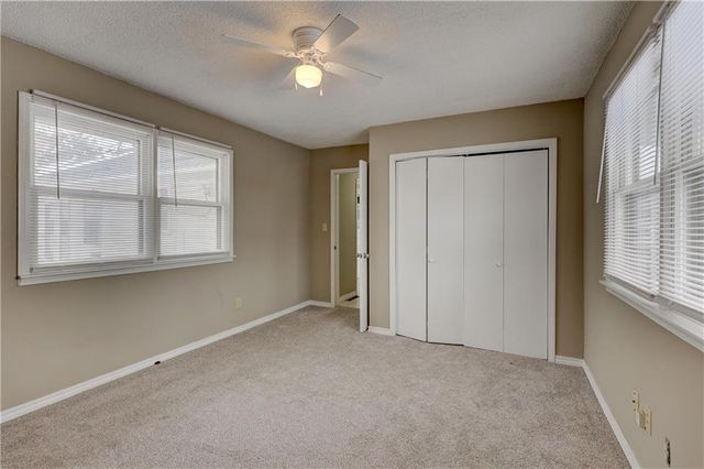 2002 N Michigan Street, Pittsburg, KS 66762