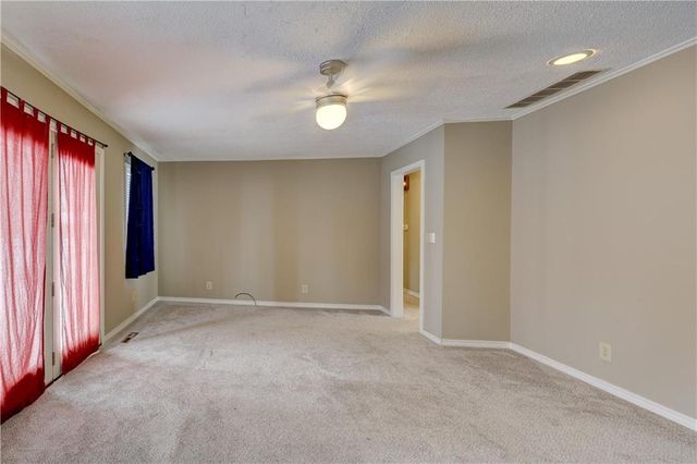 2002 N Michigan Street, Pittsburg, KS 66762