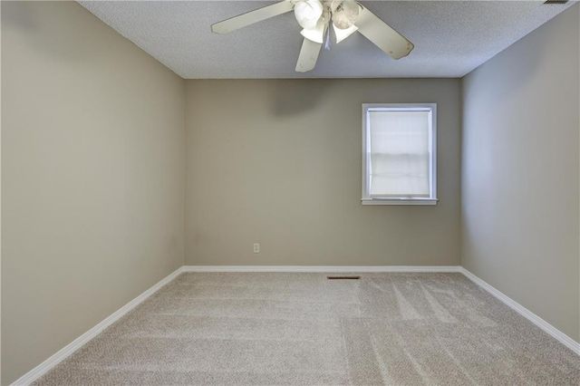 2002 N Michigan Street, Pittsburg, KS 66762