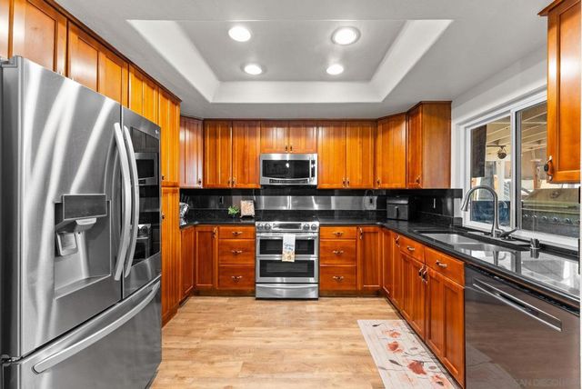 10253 Paseo Park, Lakeside, CA 92040