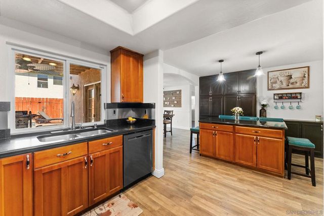 10253 Paseo Park, Lakeside, CA 92040