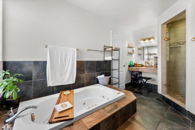 10253 Paseo Park, Lakeside, CA 92040