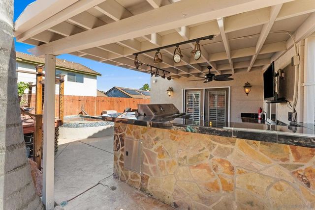 10253 Paseo Park, Lakeside, CA 92040