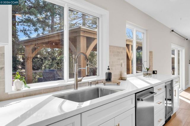 327 Mt Washington Way, Clayton, CA 94517