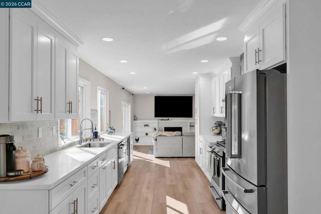 327 Mt Washington Way, Clayton, CA 94517