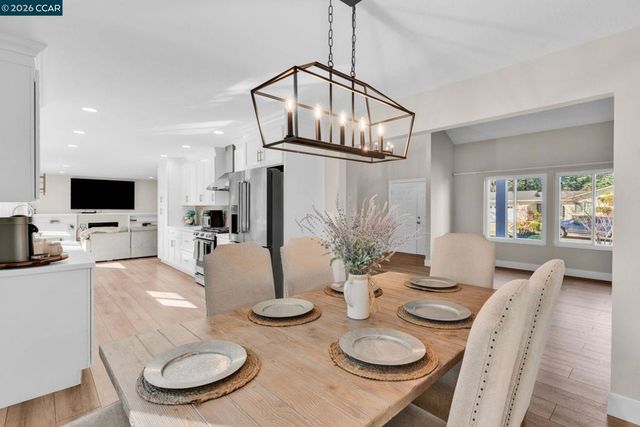 327 Mt Washington Way, Clayton, CA 94517