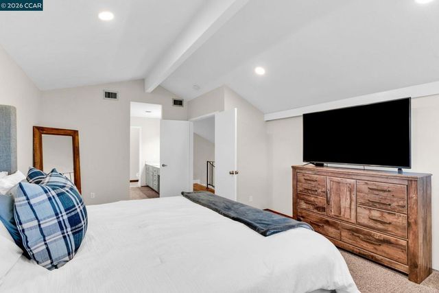 327 Mt Washington Way, Clayton, CA 94517