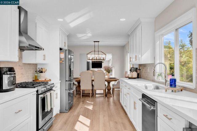 327 Mt Washington Way, Clayton, CA 94517