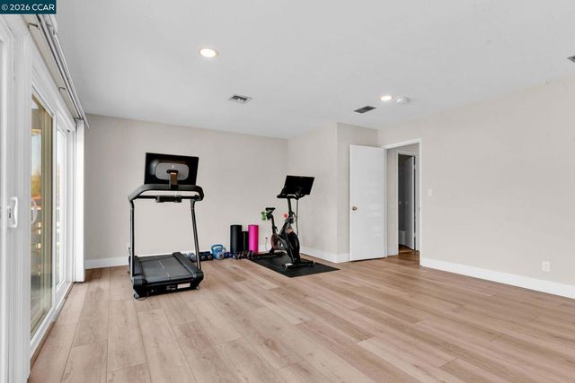 327 Mt Washington Way, Clayton, CA 94517