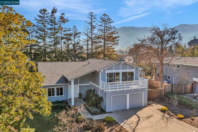 327 Mt Washington Way, Clayton, CA 94517