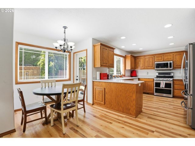 11798 MAHOGANY Ct, Oregon City, OR 97045