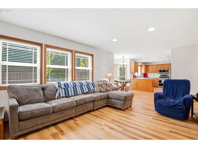 11798 MAHOGANY Ct, Oregon City, OR 97045