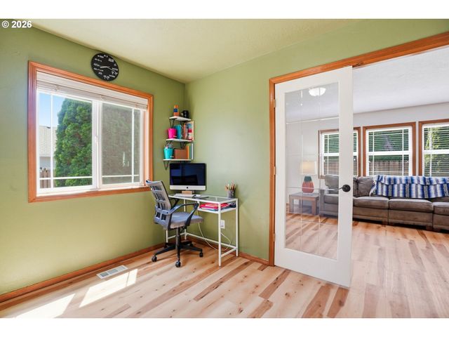 11798 MAHOGANY Ct, Oregon City, OR 97045