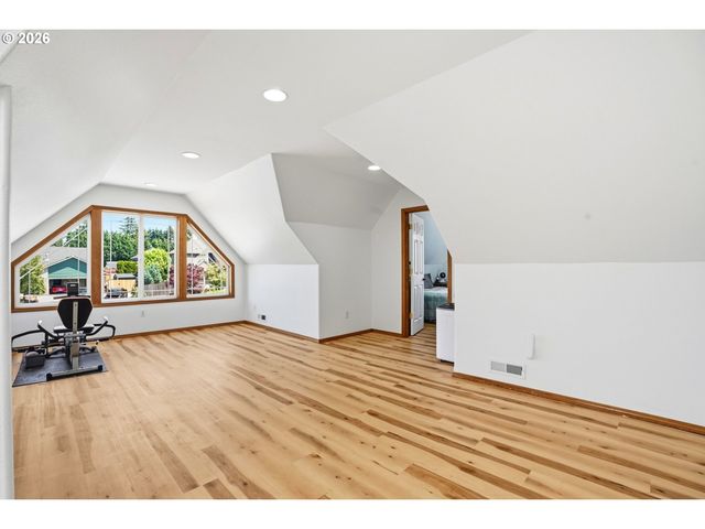 11798 MAHOGANY Ct, Oregon City, OR 97045