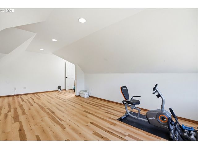 11798 MAHOGANY Ct, Oregon City, OR 97045
