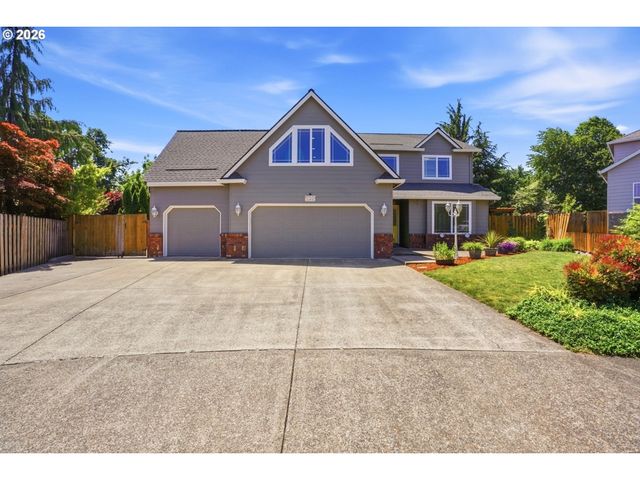 11798 MAHOGANY Ct, Oregon City, OR 97045