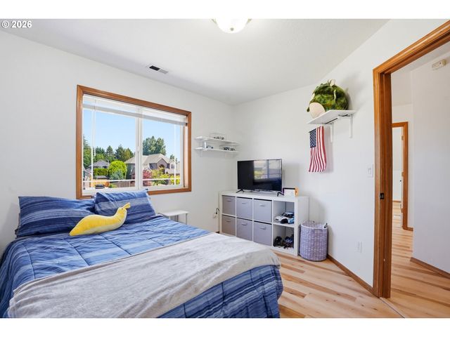 11798 MAHOGANY Ct, Oregon City, OR 97045