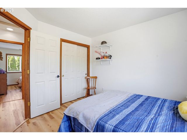 11798 MAHOGANY Ct, Oregon City, OR 97045