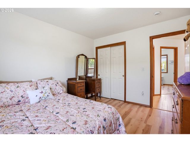 11798 MAHOGANY Ct, Oregon City, OR 97045