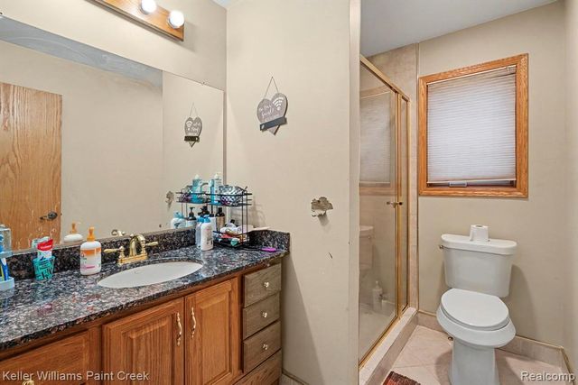 4967 N Grand Oaks Drive, Warren, MI 48092