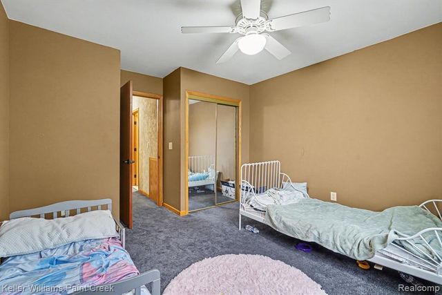 4967 N Grand Oaks Drive, Warren, MI 48092