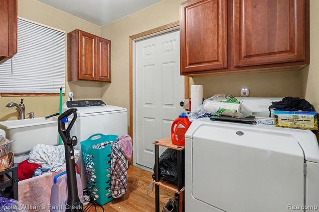 4967 N Grand Oaks Drive, Warren, MI 48092
