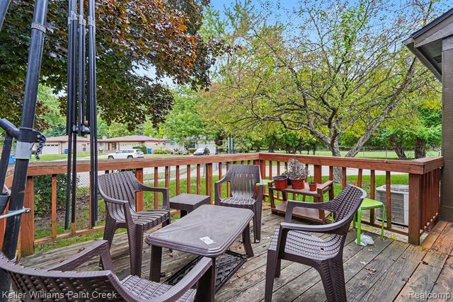 4967 N Grand Oaks Drive, Warren, MI 48092