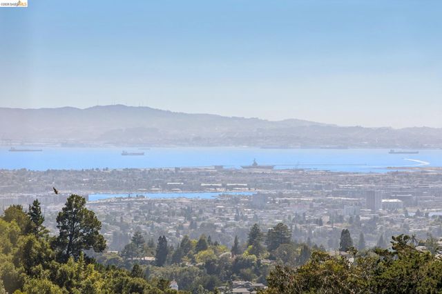 6153 Girvin Dr, Oakland, CA 94611