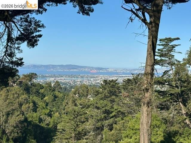 6153 Girvin Dr, Oakland, CA 94611