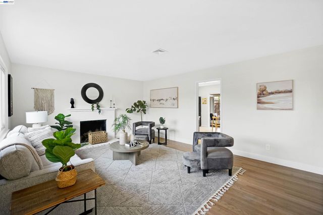 28458 Etta Ave, Hayward, CA 94544