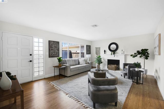 28458 Etta Ave, Hayward, CA 94544