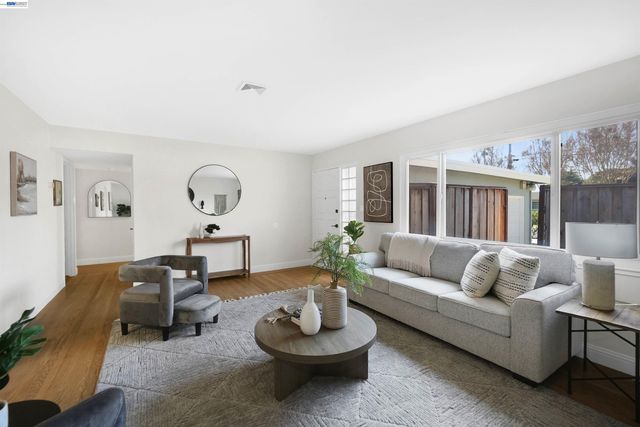 28458 Etta Ave, Hayward, CA 94544