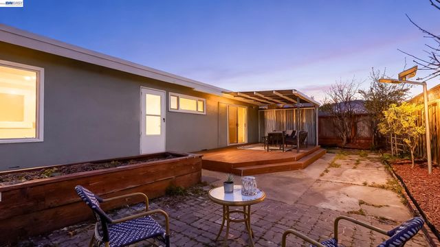 28458 Etta Ave, Hayward, CA 94544